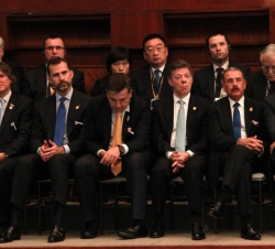 Su Alteza Real el Príncipe de Asturias junto a los Jefes de Estado y de Gobierno asistentes a la Solemne Ceremonia de Posesión del Mandato Presidencia
